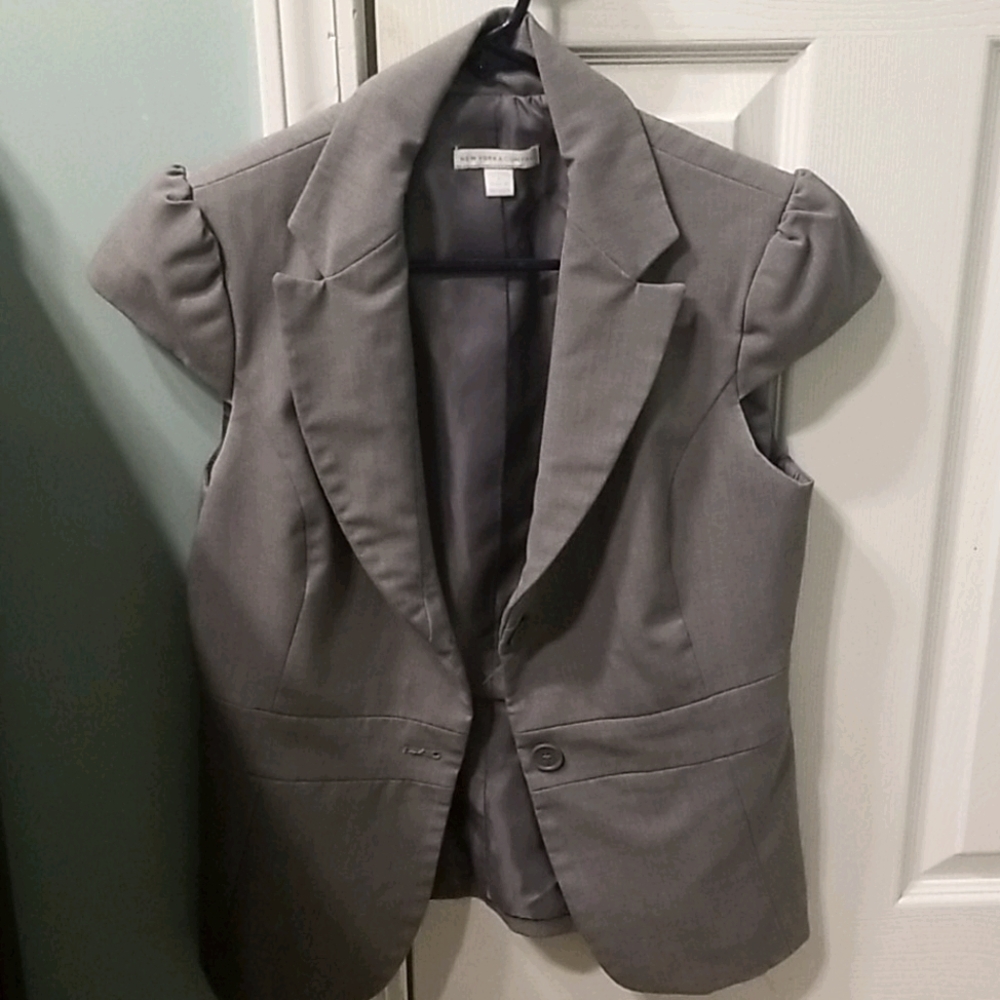 NY & CO Grey Sleeveless Blazer